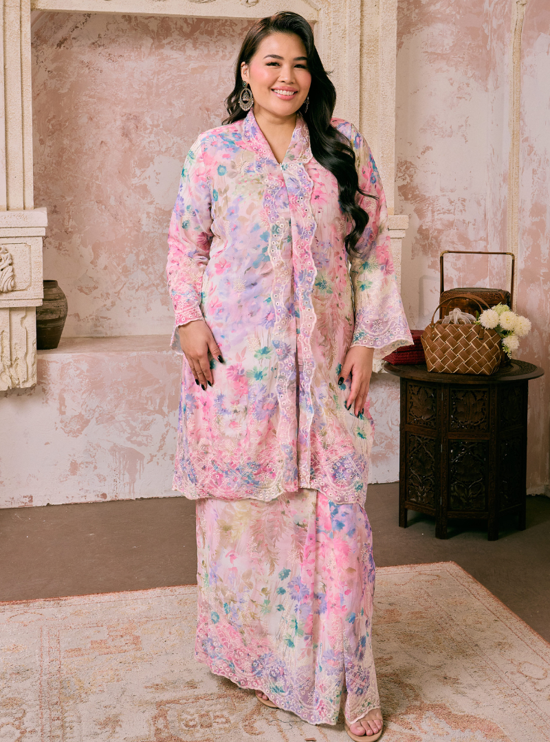Santun Kadijah Embroidered Kebarung - Pink