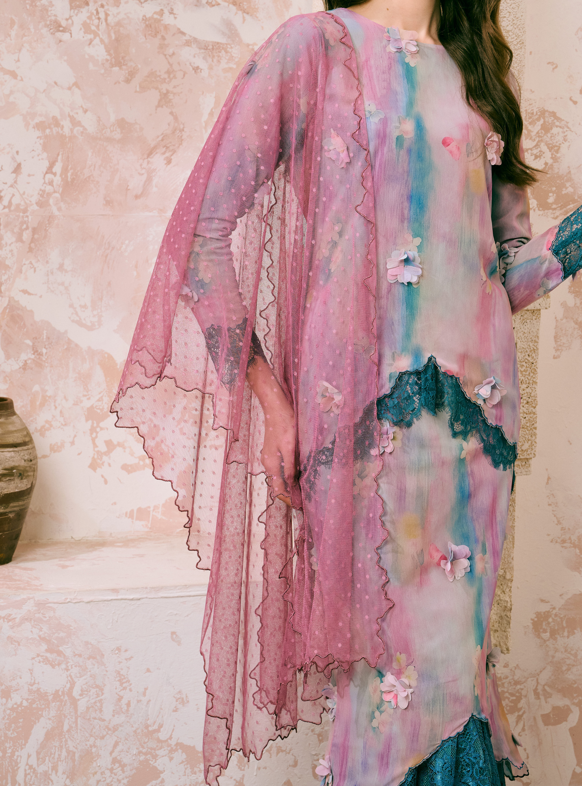 Orked Dotted Lace Selendang - Plum