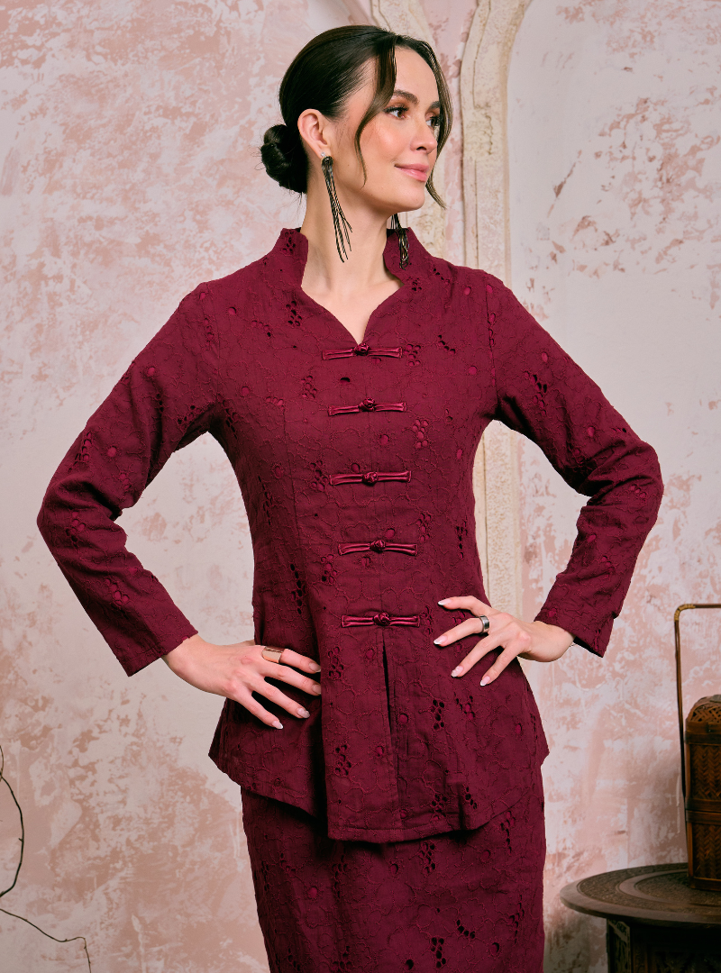 Santun Yumi Embroidered Kebaya Kurung - Maroon Eyelet